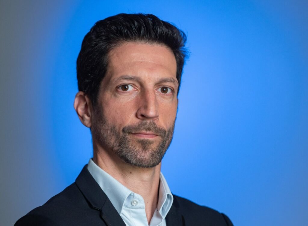 Gallagher Fenwick couple : Le journaliste discret et sa vie sentimentale